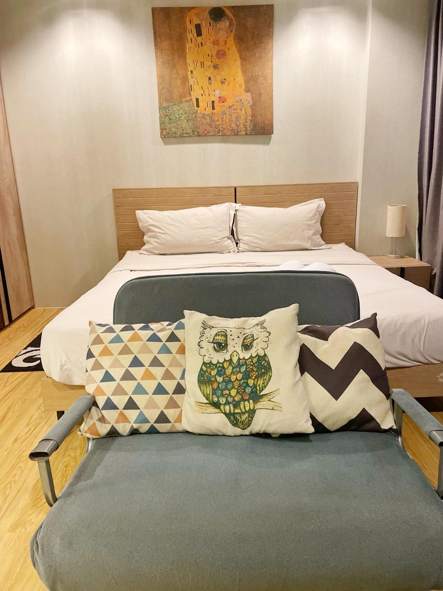 Grand Blue Condominium By Mary Mae Phim Luaran gambar