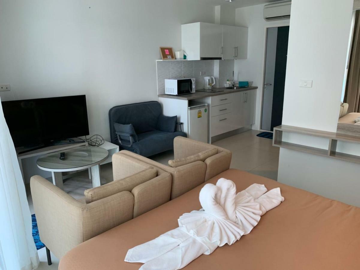 Grand Blue Condominium By Mary Mae Phim Luaran gambar